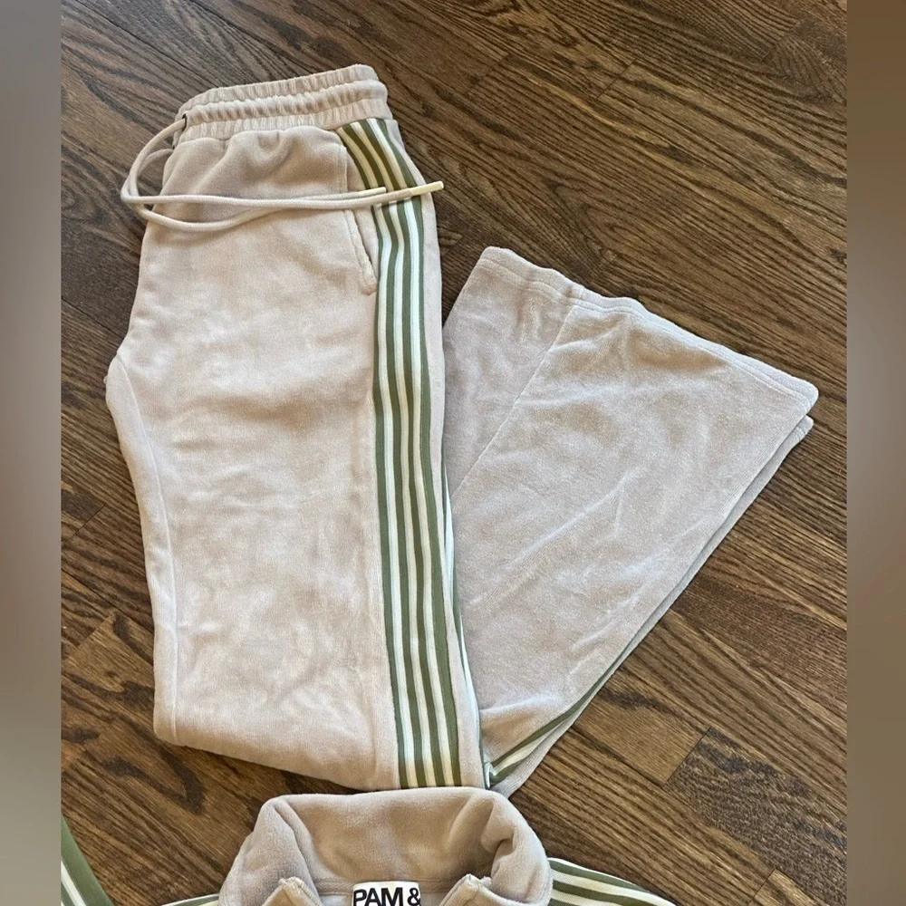 Pam & Gela soft velour